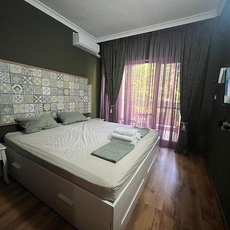 Green Garden View Golden Sands Exterior foto