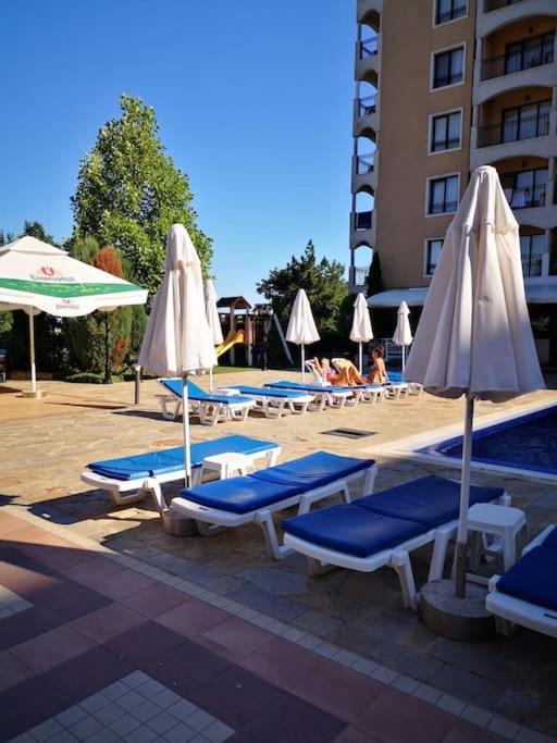 Green Garden View Golden Sands Exterior foto